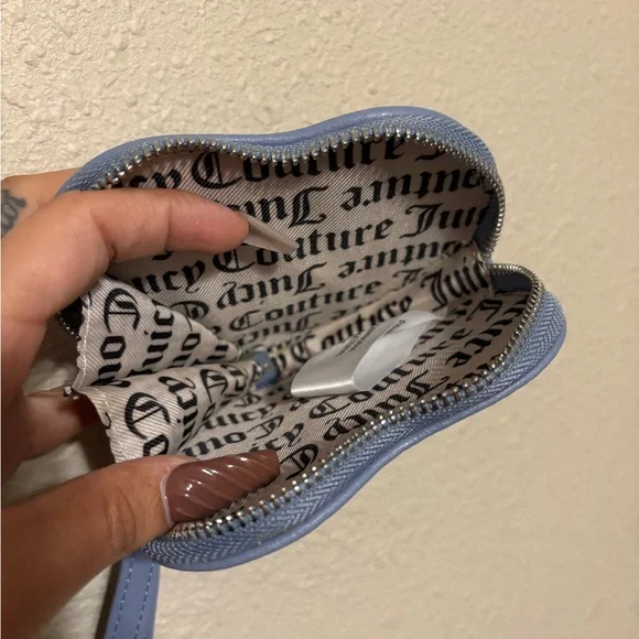 Juicy Couture Quilted Blue Heart Wristlet - Picture 3 of 3